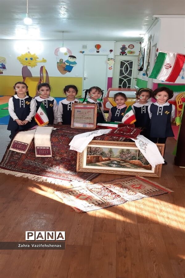 جشن انقلاب و ۲۲ بهمن در مهد کودک گل‌های هستی شهرستان شیروان