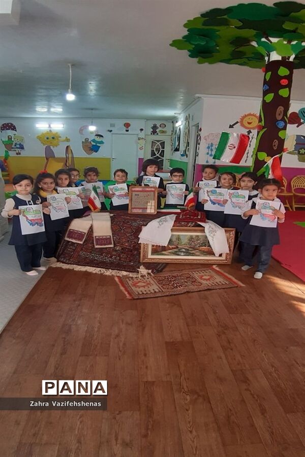 جشن انقلاب و ۲۲ بهمن در مهد کودک گل‌های هستی شهرستان شیروان