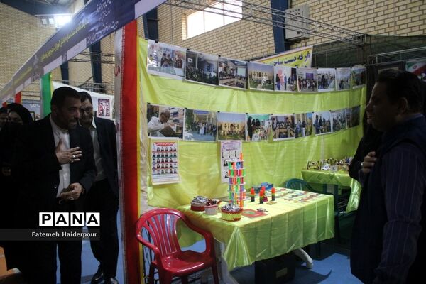 نمایشگاه تولیدات هنرستان‌های فنی حرفه‌ای و کار دانش استان بوشهر