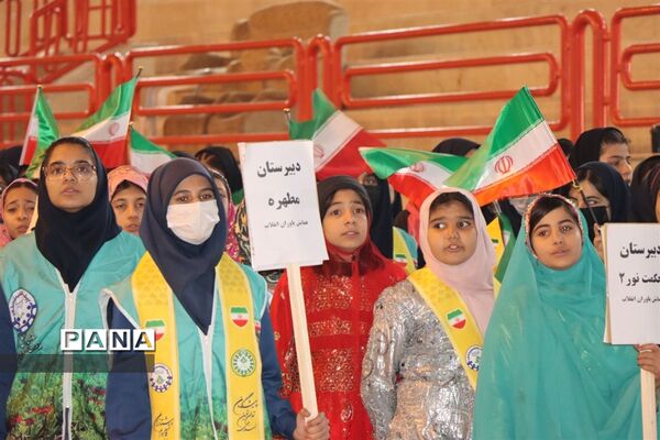 تصاویری از مانور نمادین یاوران انقلاب در سالن شهید تندگویان بروجن