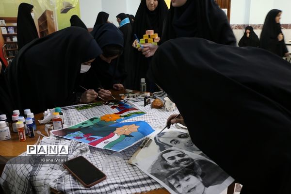 یادواره «پدران آسمانی» در دبیرستان شاهد نجمیه قم-2