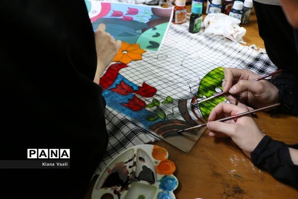 یادواره «پدران آسمانی» در دبیرستان شاهد نجمیه قم-2