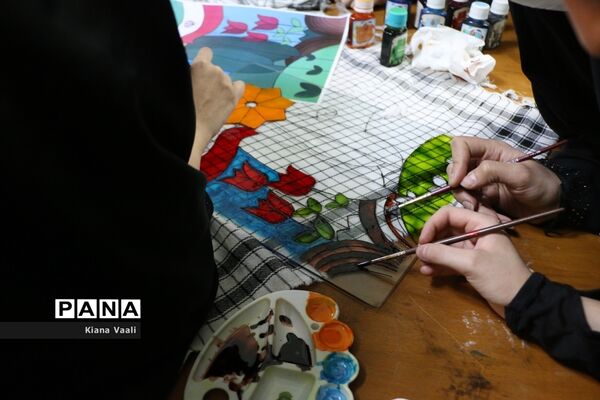یادواره «پدران آسمانی» در دبیرستان شاهد نجمیه قم-2