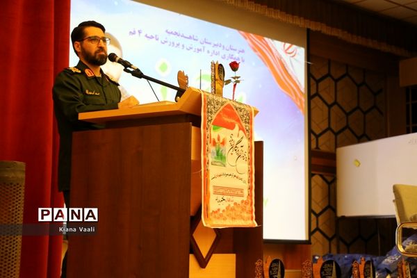 یادواره «پدران آسمانی» در دبیرستان شاهد نجمیه قم-2