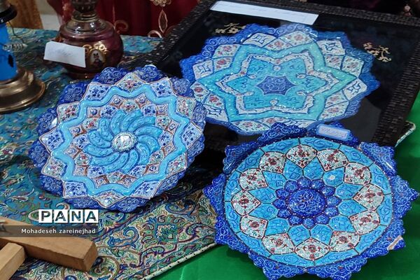 جشنواره اقوام و ملل در دبیرستان شهید زهره‌وند قرچک