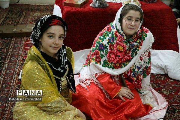جشنواره اقوام و ملل در دبیرستان شهید زهره‌وند قرچک