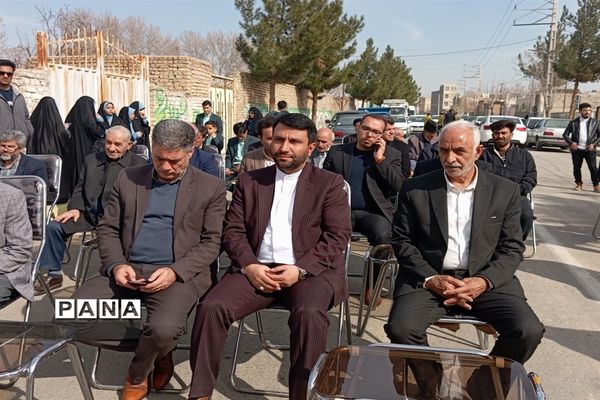 آیین کلنگ زنی و احداث مدرسه ۹ کلاسه در ورامین