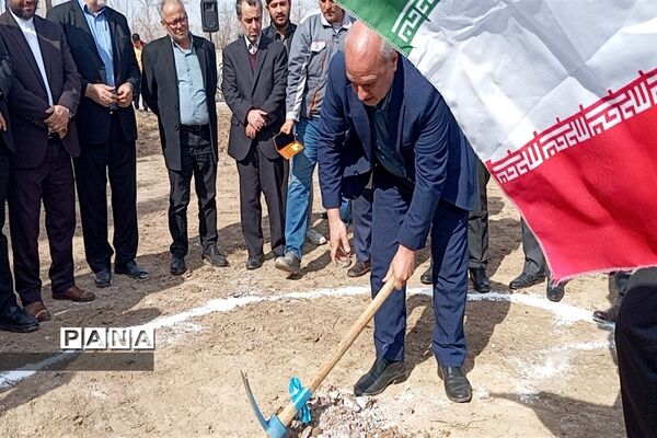 آیین کلنگ زنی و احداث مدرسه ۹ کلاسه در ورامین