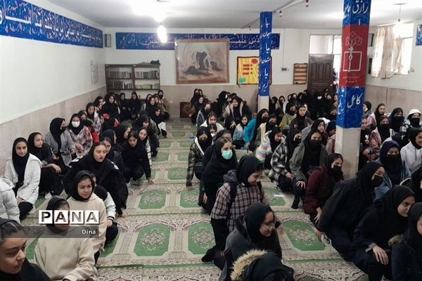 کارگاه  گفتمان مسیر روشن در قرچک