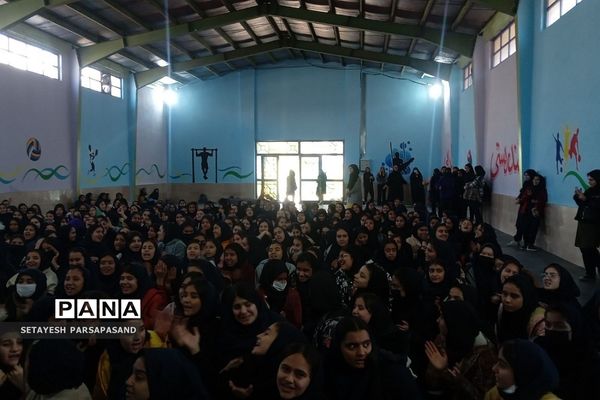 حال و هوای مدارس منطقه کهریزک در دهه فجر