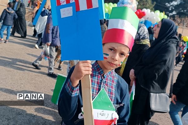 خروش مردم فشافویه در جشن پیروزی انقلاب اسلامی