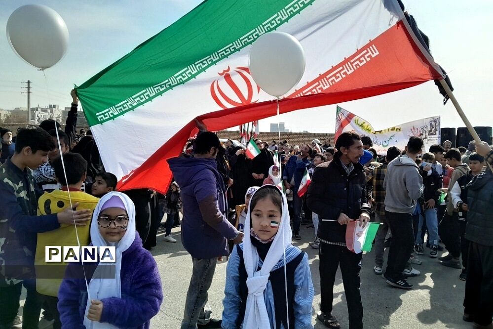 خروش مردم فشافویه در جشن پیروزی انقلاب اسلامی