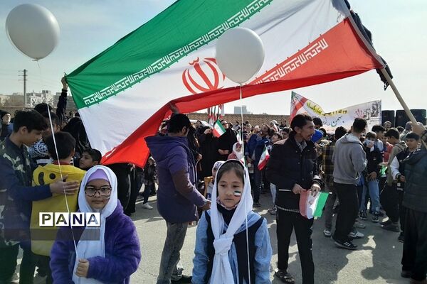 خروش مردم فشافویه در جشن پیروزی انقلاب اسلامی