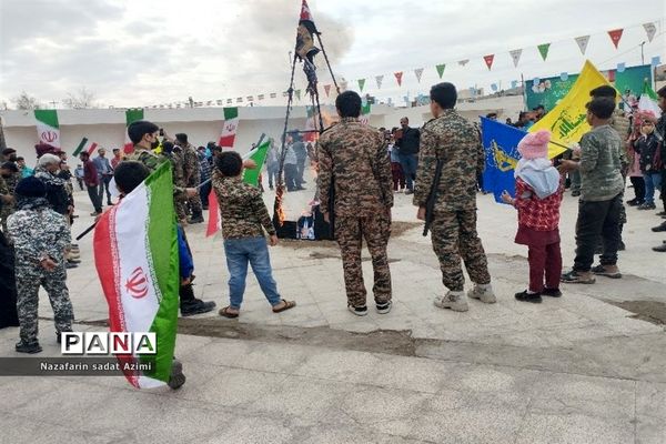 موج وحدت مردم حاجی‌آباد در راهپیمایی ۲۲ بهمن