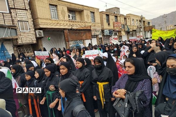 موج وحدت مردم حاجی‌آباد در راهپیمایی ۲۲ بهمن