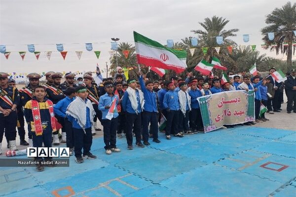 موج وحدت مردم حاجی‌آباد در راهپیمایی ۲۲ بهمن