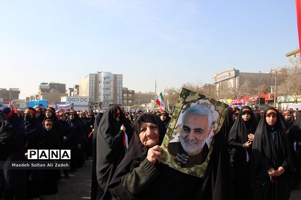 حضور پرشور مردم اسلامشهر در راهپیمایی یوم‌الله 22 بهمن