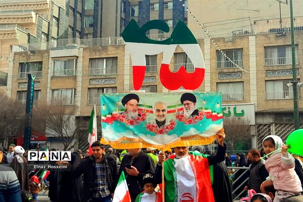راهپیمایی ۲۲ بهمن در مشهد مقدس‌