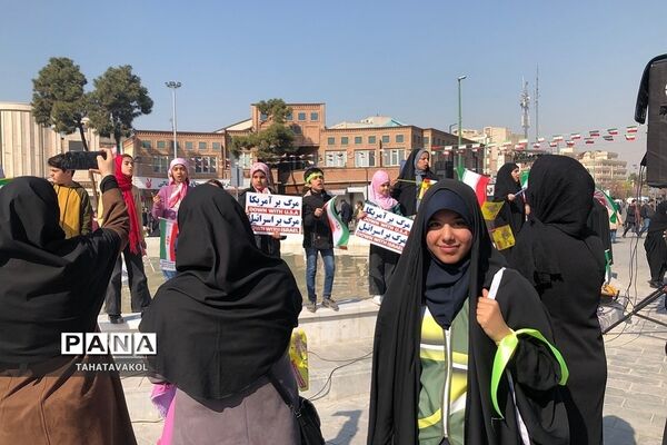 حضور باشکوه مردم ناحیه 2 شهرری در راهپیمایی 22 بهمن