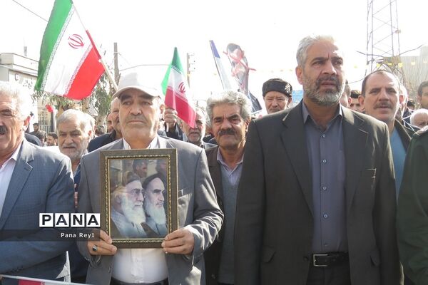 راهپیمایی پرشور مر‌دم شهرری و قیامدشت در گرامیداشت چهل و پنجمین سالگرد پیروزی انقلاب اسلامی ایران
