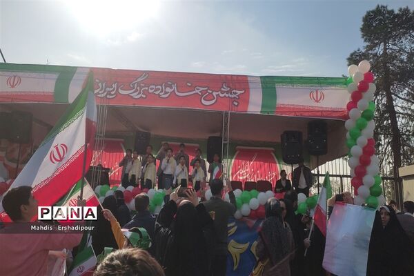 راهپیمایی ۲۲ بهمن ماه در میدان آزادی تهران