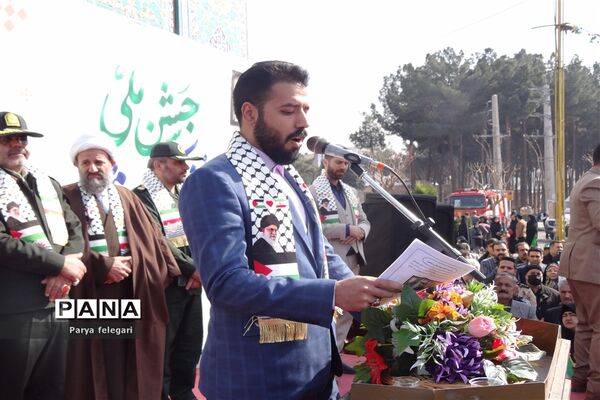 حضور چشم‌گیر مردم قرچک در راهپیمایی یوم‌الله ۲۲ بهمن