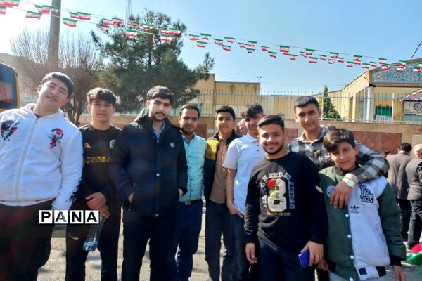 راهپیمایی باشکوه ۲۲ بهمن در بهارستان 2