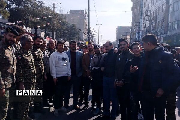 راهپیمایی باشکوه ۲۲ بهمن در بهارستان 2