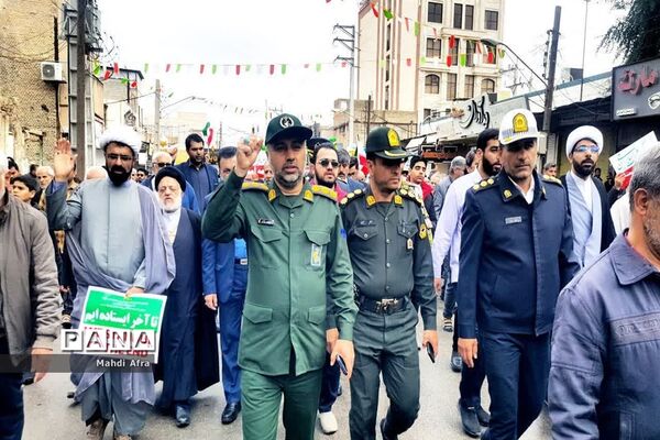 حضور پرشور دانش‌آموزان و فرهنگیان بهبهانی در راهپیمایی یوم الله 22 بهمن ماه