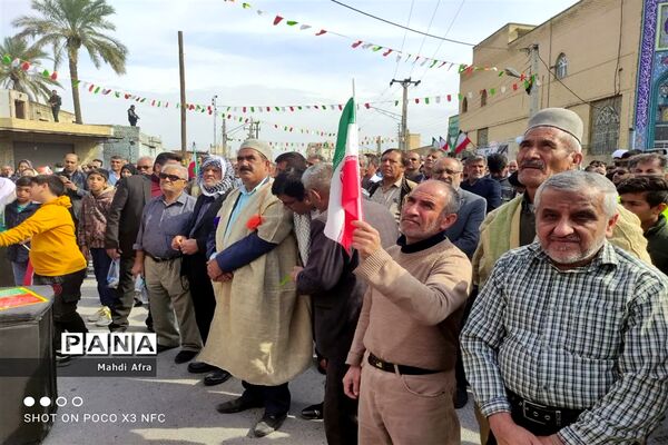 حضور پرشور دانش‌آموزان و فرهنگیان بهبهانی در راهپیمایی یوم الله 22 بهمن ماه