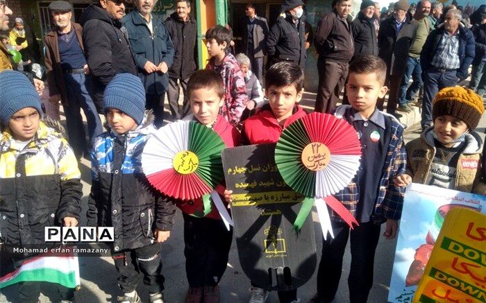 راهپیمایی باشکوه چهل و پنجمین سال انقلاب اسلامی شهر راز/فیلم
