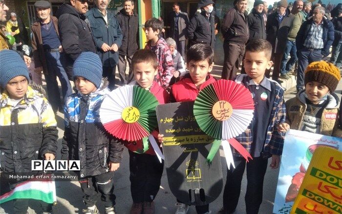 راهپیمایی باشکوه چهل و پنجمین سال انقلاب اسلامی شهر راز/فیلم
