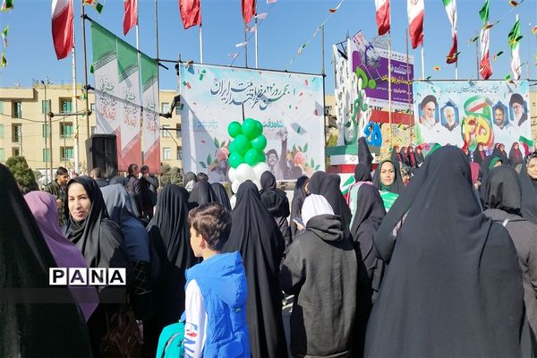 راهپیمایی باشکوه یوم‌الله ۲۲ بهمن در شهرستان ملارد