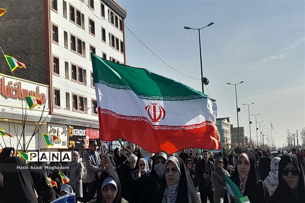راهپیمایی باشکوه یوم‌الله ۲۲ بهمن در شهرستان ملارد
