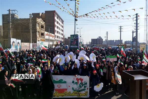 راهپیمایی باشکوه یوم‌الله ۲۲ بهمن در شهرستان ملارد