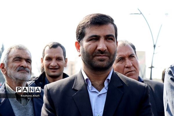 حضور پرشور مردم غیور پاکدشت در راهپیمایی 22 بهمن