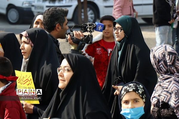 حضور پرشور مردم غیور پاکدشت در راهپیمایی 22 بهمن