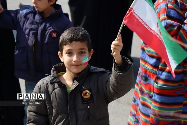 حضور پرشور مردم غیور پاکدشت در راهپیمایی 22 بهمن