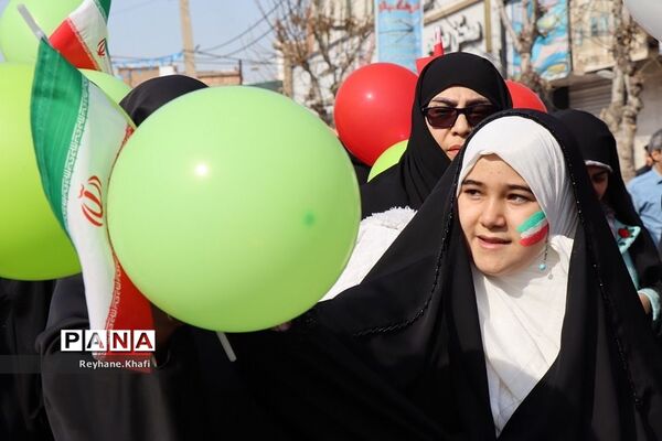 حضور پرشور مردم غیور پاکدشت در راهپیمایی 22 بهمن