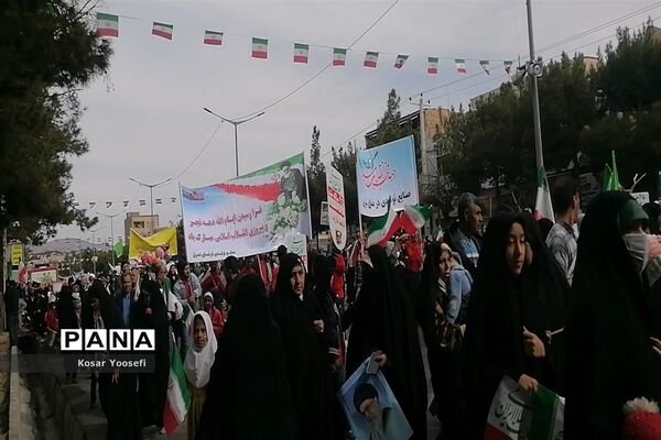 حضور مردم غیور بیرجندی در راهپیمایی یوم الله 22 بهمن