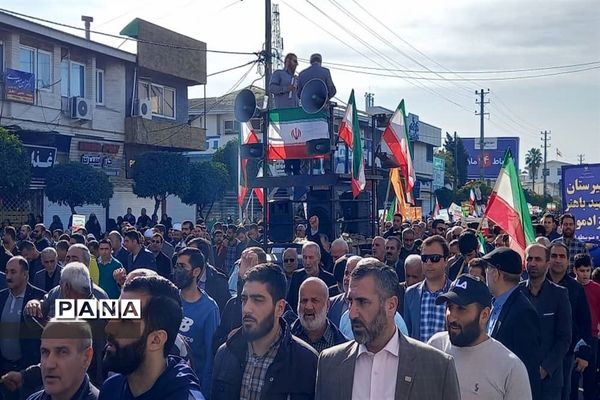 برگزاری راهپیمایی ۲۲ بهمن در شهرستان محمودآباد