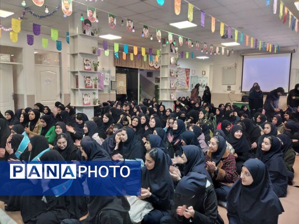 جشن نیمه‌شعبان در دبیرستان شاهد ارض اقدس ناحیه۳ مشهد