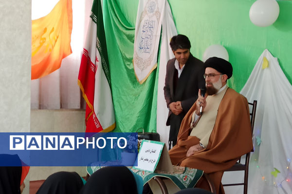  جشن نیمه شعبان در دبیرستان شاهد ام‌ابیها آباده