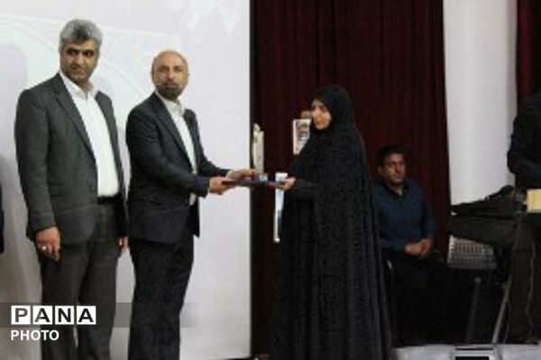  گرامیداشت هفته معلم در سالن شهید آوینی اداره آموزش و پرورش جوادآباد 