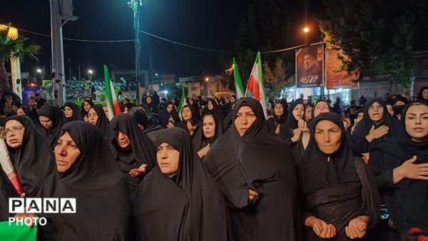 تجدید بیعت مردم کوهدشت با آرمان‌های حسینی در میدان امام خمینی (ره)