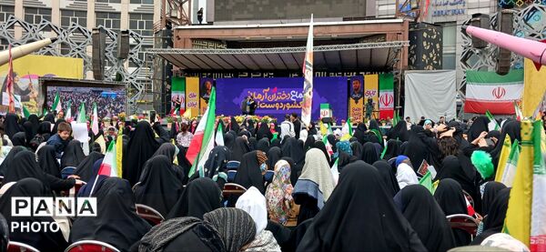 برگزاری روز دختر در میدان امام حسین(ع)