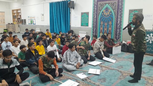 برپایی اردوی شبانه مقاومت در دبیرستان شهید بهشتی