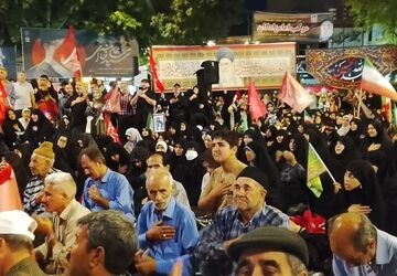 تجمعات ملی و مردمی در میادین شهر 