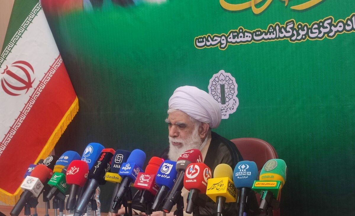 «هفته وحدت»؛ نماد انسجام امت اسلامی در برابر دسیسه‌های دشمنان/ اعلام ویژه‌برنامه‌های گرامیداشت میلاد پیامبر(ص)