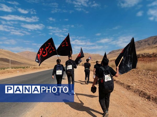 خروش مردم در پیاده‌روی جاماندگان اربعین سمیرم